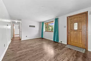 16 S Rolling Hills Ave, Hempfield Township, PA 15642 - Photo 6