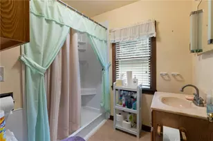 1085 Phillips St, Baden, PA 15005 - Photo 16