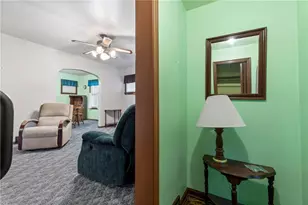 1085 Phillips St, Baden, PA 15005 - Photo 4