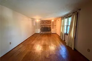 210 Courtney Pl, Pittsburgh, PA 15090 - Photo 12