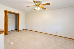 1043 Timberwood Dr, Chippewa Township, PA 15010 - Photo 12