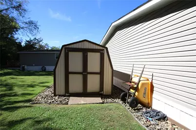 122 Eagle Pointe Dr, New Eagle, PA 15067 - Photo 16