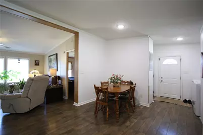 122 Eagle Pointe Dr, New Eagle, PA 15067 - Photo 4