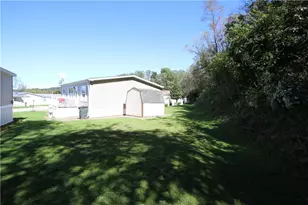 122 Eagle Pointe Dr, New Eagle, PA 15067 - Photo 24