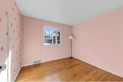 1565 Loretta Dr, Pittsburgh, PA 15235 - Photo 18