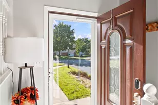 598 Joan St, Cranberry Township, PA 16066 - Photo 4