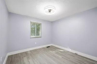 303 Sonnybrook Ct, Bethel Park, PA 15102 - Photo 26