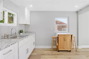 733 Memory Ln, Liberty Boro, PA 15133 - Photo 10