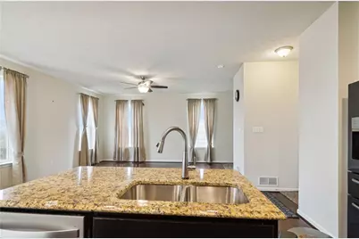 2218 Shawnee Dr, South Strabane, PA 15301 - Photo 8