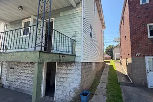 504 N 8th St, Clairton, PA 15025 - Photo 6
