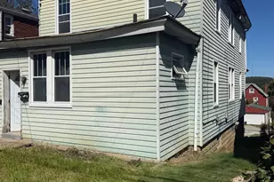 504 N 8th St, Clairton, PA 15025 - Photo 2