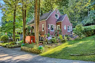 309 Dorothy Louise Dr, Hempfield Township, PA 15644 - Photo 2