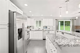 1233 McKinley Dr, Jefferson Hills, PA 15025 - Photo 12