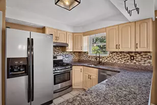 563 Sunnyfield Dr, Monroeville, PA 15146 - Photo 10