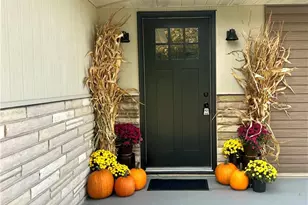714 Maple Dr, Monongahela, PA 15063 - Photo 2