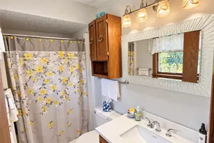 2924 Glenda Dr, Scott Township, PA 16101 - Photo 10