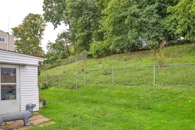 1114 McKnight Dr, Bethel Park, PA 15102 - Photo 4