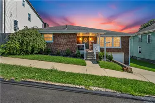 111 S Hitchman, Mt Pleasant Boro, PA 15666 - Photo 2
