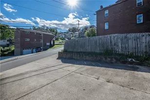 1599 Fallowfield Ave, Beechview, PA 15216 - Photo 36