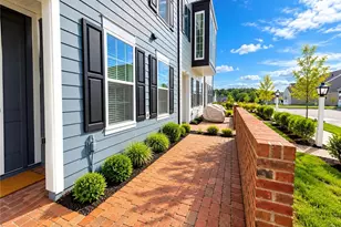 614 Whitby Ln, Cranberry Township, PA 16066 - Photo 2