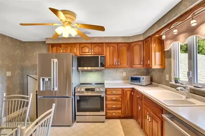 146 S Jamestown Rd, Moon/Crescent Twp, PA 15108 - Photo 4