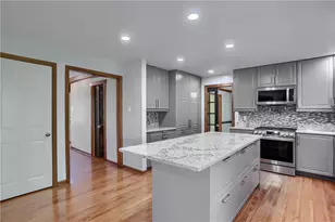 2525 Country Side Ln, Pittsburgh, PA 15090 - Photo 8