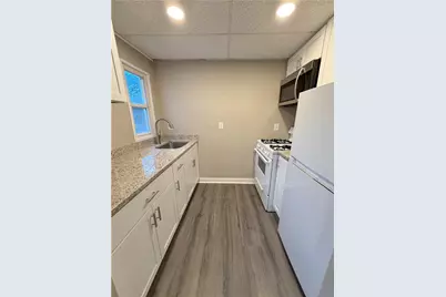 219 E Wallace Ave #2, New Castle, PA 16101 - Photo 6