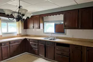 2265 S Eighty Eight Rd, Greensboro, PA 15338 - Photo 12