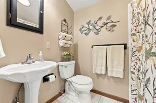 401 Becker Dr, Ross Twp, PA 15237 - Photo 8