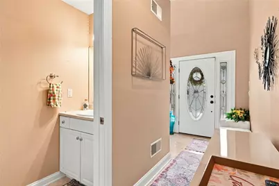 101 Chateau Dr, Center Township, PA 15001 - Photo 8
