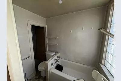 1231 Holmes Street, McKees Rocks, PA 15136 - Photo 10
