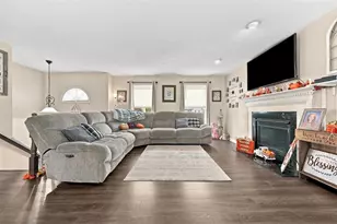 1101 Fairfield Ln, North Fayette, PA 15057 - Photo 6