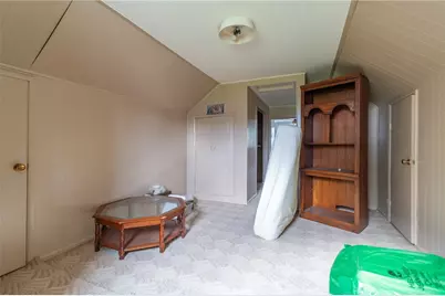 302 Baughman Ave, Jeannette, PA 15644 - Photo 10