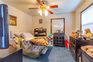 302 Baughman Ave, Jeannette, PA 15644 - Photo 6