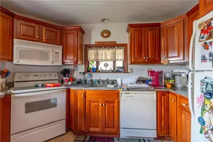 302 Baughman Ave, Jeannette, PA 15644 - Photo 4