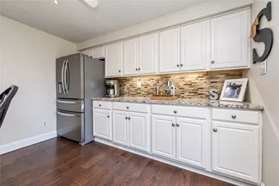345 Pinehaven Drive, Bethel Park, PA 15102 - Photo 8