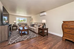345 Pinehaven Dr, Bethel Park, PA 15102 - Photo 4