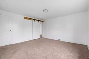 3302 N 31st Ave, Pulaski Township, PA 15066 - Photo 14