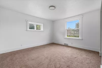 3302 N 31st Ave, Pulaski Township, PA 15066 - Photo 20