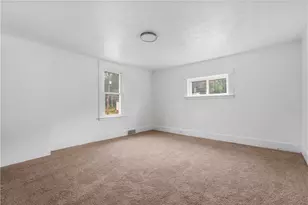 3302 N 31st Ave, Pulaski Township, PA 15066 - Photo 18