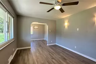 136 Richey Dr, Pittsburgh, PA 15147 - Photo 8