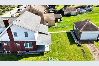 1304 Summit Dr, White Oak, PA 15131 - Photo 2
