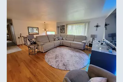 1548 Berryman Ave, South Park, PA 15129 - Photo 4