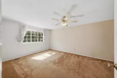 8458 Coventry Dr, Pittsburgh, PA 15101 - Photo 16