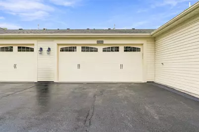 2084 Isleworth, Cranberry Township, PA 16066 - Photo 2