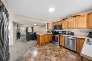 195 Cambria Hill Dr, Tarentum, PA 15084 - Photo 12