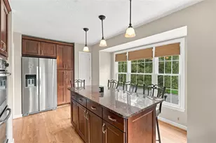 2151 Huntington Ct S, Pittsburgh, PA 15090 - Photo 10