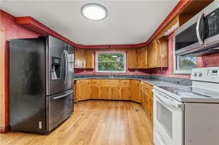 32 E Main St, W Middletown, PA 15379 - Photo 8