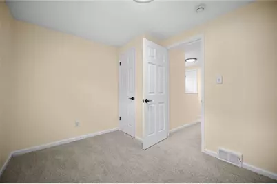 4710 Bowes Ave, West Mifflin, PA 15122 - Photo 24