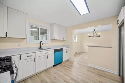 4710 Bowes Ave, West Mifflin, PA 15122 - Photo 14